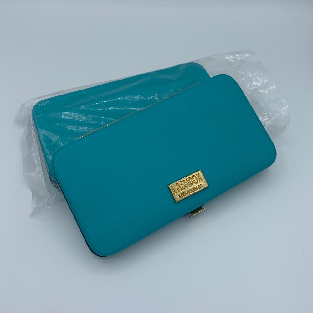 LBLA - Lash Box La tweezer case